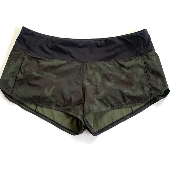 EUC LULULEMON SPEED UP SHORTS 2.5” CAMO GATOR GREEN/BLACK. Sz 8 - Picture 2 of 11